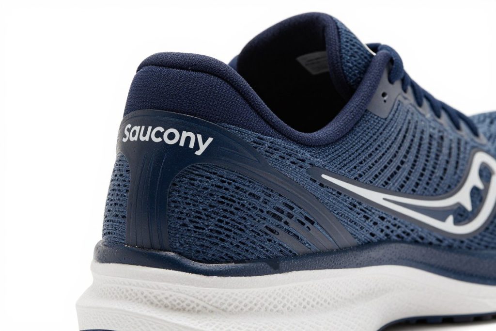 Rear view of Saucony Endorphin Speed 4 heel counter and collar construction Rear view of Saucony Endorphin Speed 4 heel counter and collar construction